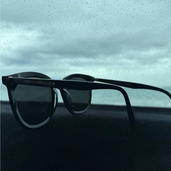 Gentle Monster My Ma 01 Sunglasses 'Black'